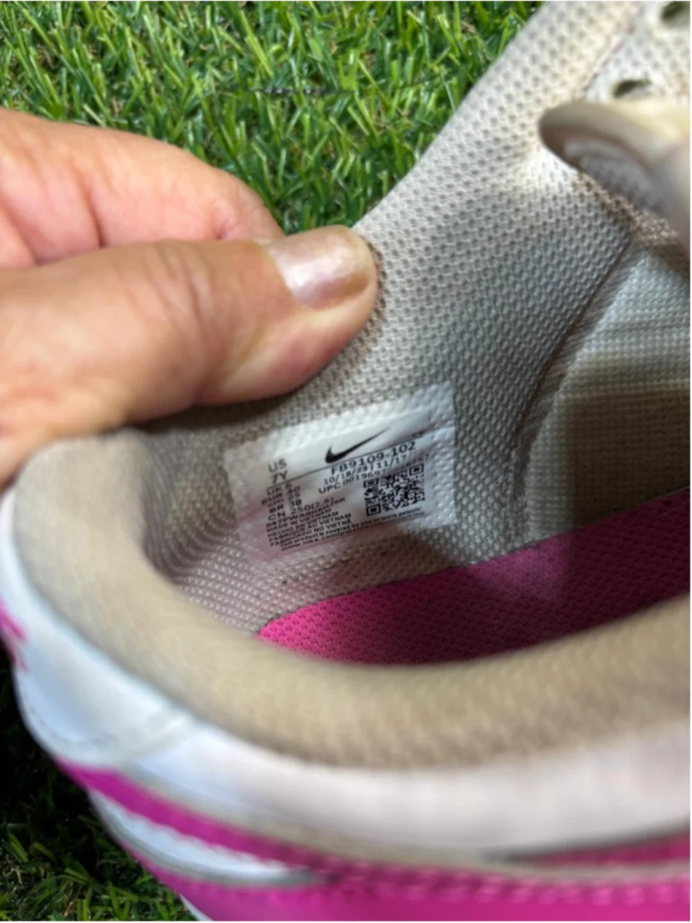 Girls Nike Dunk Low Sneakers White and Pink Size 7 (Big Girl) #1047